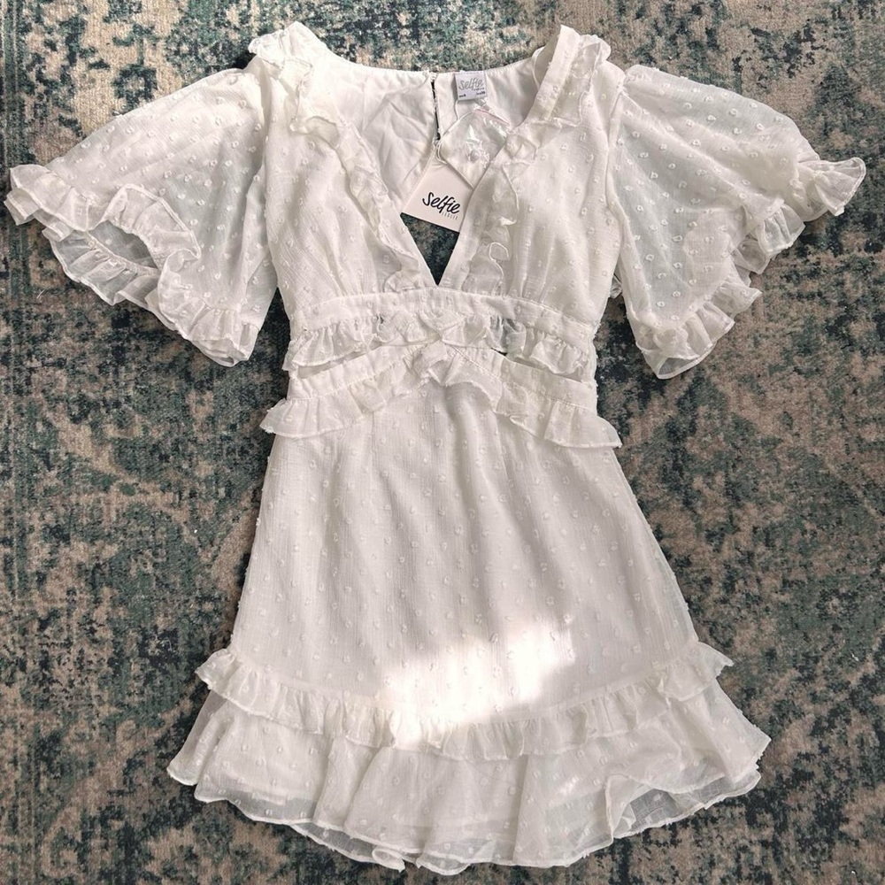 Selfie Leslie My Belle Cut-Out Detail Frill Accent Dress Spotty White NWT
